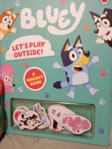 Bluey. Let's play outside. A magnet book