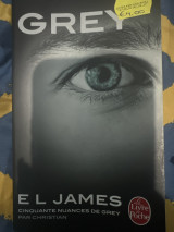 Grey (Fifty Shades, Tome 4)